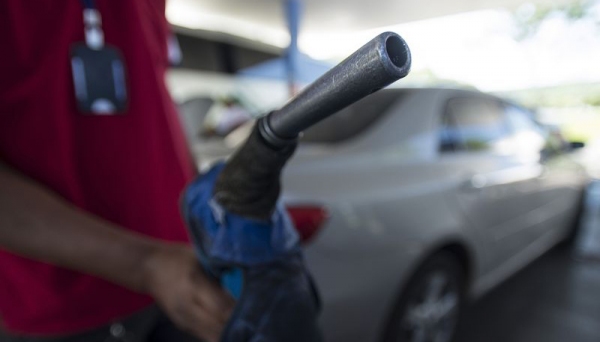 Petrobras reduz preço da gasolina nas refinarias em 3,2% (Foto: Agência Brasil).
