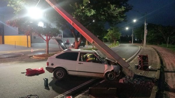 Desde janeiro, Energisa soma 43 acidentes envolvendo postes na regiao (Cedida/Energisa).