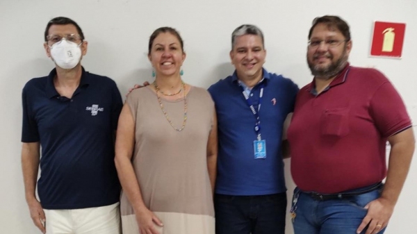 Representantes do Sebrae, poder público municipal e Associação Comercial e Empresarial, no encontro (Da Assessoria/PMA).