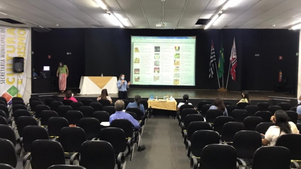 Iniciativa integra diversas ações e atividades que estão em execução com as famílias beneficiárias do empreendimento Adamantina O e que estão previstas na realização do trabalho social pela equipe da CDHU (Da Assessoria).