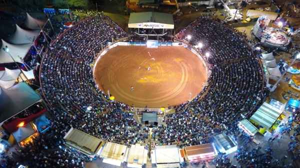 Recinto Poliesportivo, palco do Adamantina Rodeo Festival (Fotos: Renan Matheus).