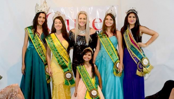 Aclamação foi realizada na cidade de Iguaba Grande, no Rio de Janeiro, onde Renata Marques representou Adamantina (Foto: Arquivo Pessoal).