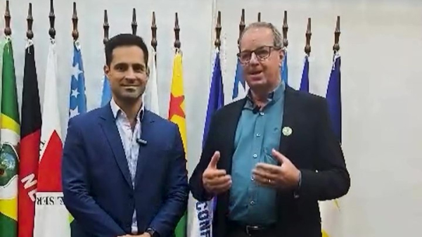 Deputado estadual Leo Siqueira e prefeito Tiveron (Reproducao).
