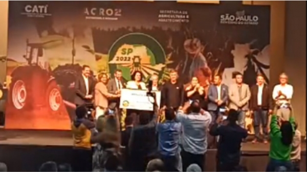 Solenidade de anúncio dos municípios premiados (Reprodução).