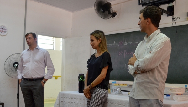 Promotor de justiça Rodrigo de Andrade Figaro Caldeira, a juÃza Ruth Duarte Menegatti e o consultor Nelson Fernandes Júnior, na ClÃnica de Repouso Nosso Lar (Foto: Siga Mais).