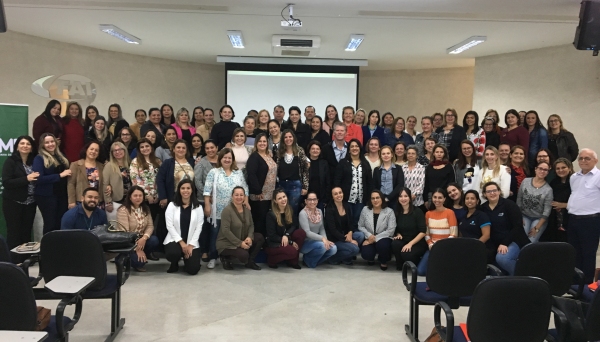 Encontro trabalhou aspectos da liderança entre os dirigentes da educação (Da Assessoria).