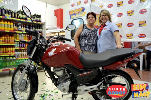 Godoy entrega moto e mais de 70 prêmios na cabine do Sim ou Não