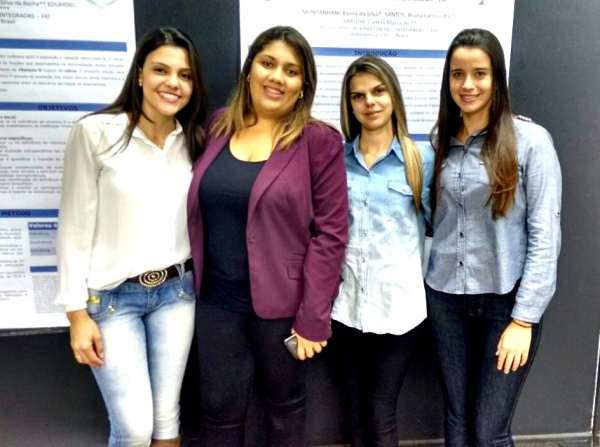 Juliana, profa. Camila, Bruna e Eloisa, da FAI, depois da participação no evento em Marília (Foto: Arquivo Pessoal/Cedida)