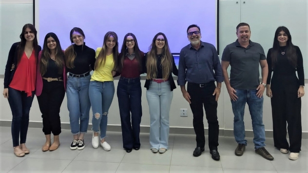 O coordenador e os professores do curso parabenizam os aprovados por essa importante conquista e enfatizam o comprometimento de todos (Acervo Pessoal).