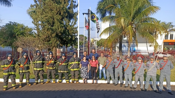Homenagem foi realizada polo pelotão do Corpo de Bombeiros de Adamantina (Divulgação/PMA).