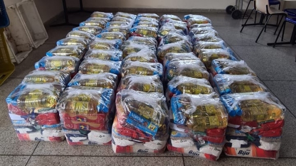 As 50 cestas doadas pelo Supermercado Sete à APAE atenderão famílias assistidas pela instituição (Divulgação/APAE).