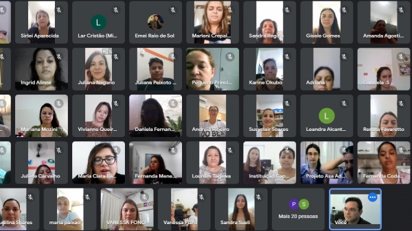 Parte dos profissionais, de diferentes áreas, que passaram pela capacitação (Da Assessoria/PMA).