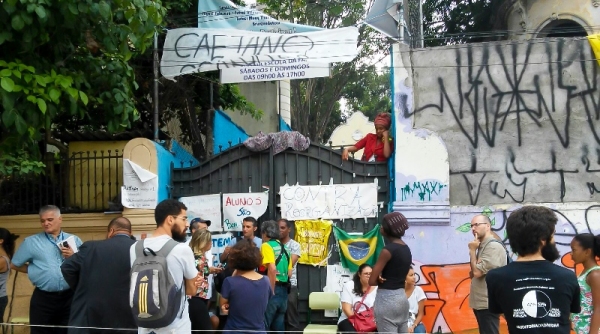 Ocupação de estudantes que estão contra a reorganização do governo Geraldo Alckmin, na Escola Caetano de Campos da Consolação. 01-12-2015. São Paulo/SP (Foto: André Tambucci/ Fotos Públicas).