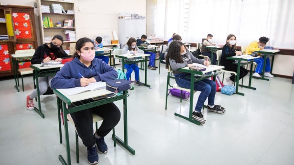 Novas orientações para a retomada 100% presencial e obrigatória, nas escolas estaduais, foram anunciadas nesta quarta-feira pela Secretaria Estadual da Educação (Foto: Seduc/SP).