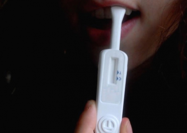 Exame pode ser feito com saliva ou sangue e já foi aprovado pela Agência Nacional de Vigilância e Saúde (Anvisa).