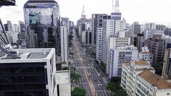 Com mega feriadão, prefeito de São Paulo quer forçar cidade a parar (Imagem de Francis Anderson por Pixabay).