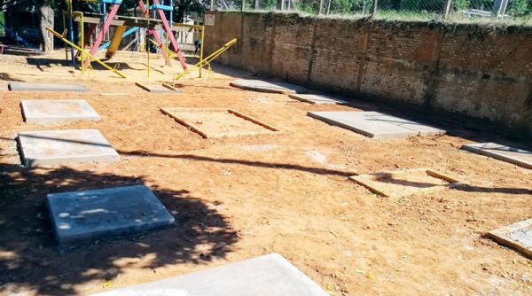 Iniciada construção das bases que sustentarão academia ao ar livre na Vila Freitas (Foto: Da Assessoria).