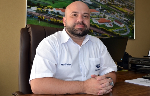 Mandato do diretor pró-tempore, José Luiz Vieira de Oliveira pode ser prorrogado por mais dois meses, com a aprovação do projeto de lei (Foto: Daniel Torres/FAI).