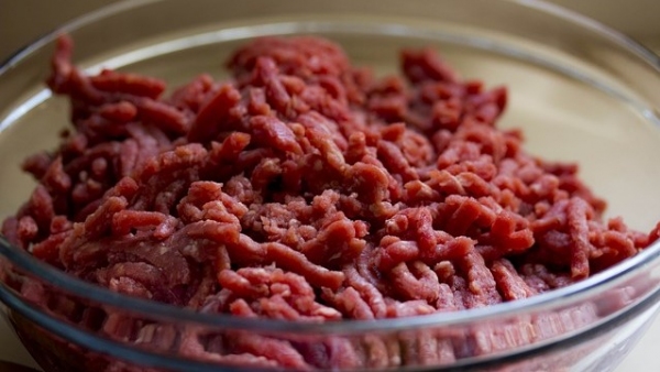 Norma estabelece critérios padronizados de higiene para a moagem da carne com ou sem a presença do consumidor (Pexels).