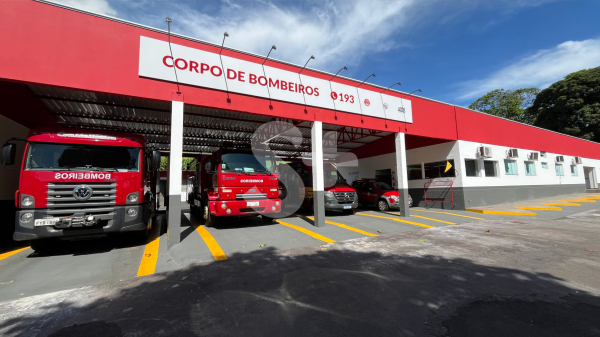 Esta??o dos Bombeiros de Adamantina (Siga Mais).