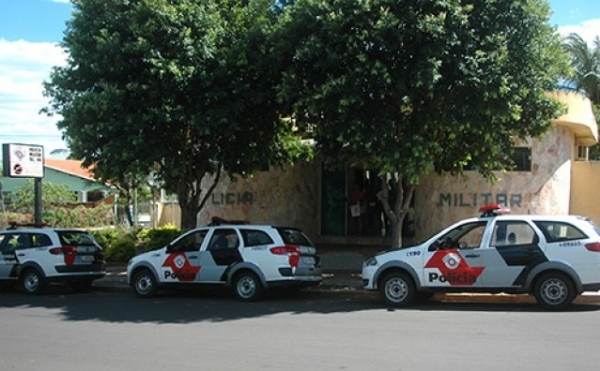 Homem foi preso pela Polícia Militar de Iacri (Foto: Site Bastos Já).