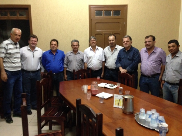 Prefeitos de Osvaldo Cruz, Salmourão, Parapuã, Sagres e Inúbia Paulista participaram do encontro com o deputado Mauro Bragato