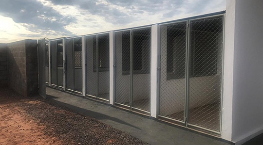 A obra foi realizada com recursos próprios e levou investimentos da ordem de R$ 100 mil. O espaço já está entregue e nos próximos dias começará a receber animais (Fotos: Assessoria de Imprensa).