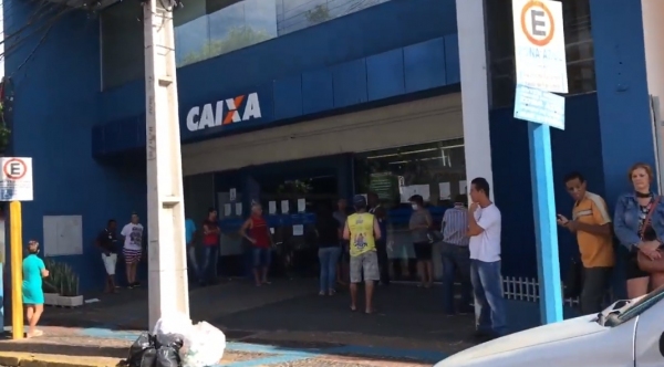 Agência da Caixa, em Adamantina, abre 2 horas mais cedo, a partir desta segunda-feira. InÃcio do expediente será à s 8h (Siga Mais).