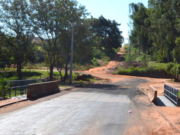 . Serão 4.751,90 m² na Alameda Padre Nóbrega, entre a ponte e rua Galdino da Silva e outros 740,03 m² na rua Turquesa e 206,24 m² na rua Prof. Maria Esther Tofoli, resolvendo o problema de acesso aos novos bairros (Foto Acácio Rocha)