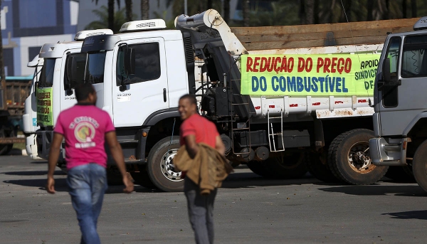 Redução nos preços do diesel foi uma das pautas reivindicadas na greve dos caminhoneiros (Foto Marcelo Camargo/Agência Brasil).