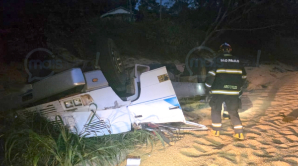 Acidente resultou em tres mortes (Foto: Diego Pereira/Mais Tupa).