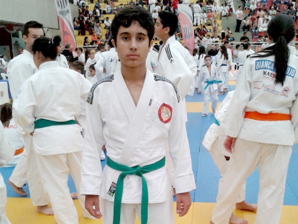 Estevão Lurrino, judoca de Adamantina, conquistou o sexto lugar no Campeonato Paulista de Judô Aspirante 2015 (Foto: Cedida).