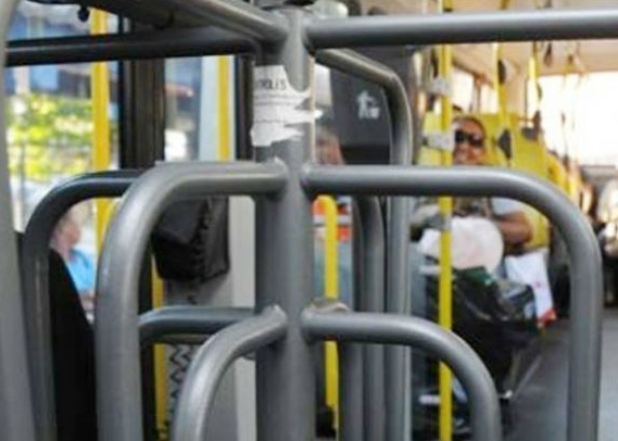 Atrasos, falta de comunicação, transporte de idosos e uso de micro-ônibus estão na pauta de reclamações (Foto: Ilustração).