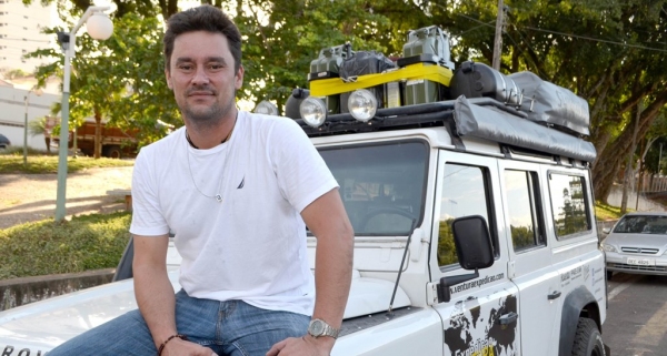 Rafael Pesce inicia viagem pelo mundo, em percurso de 190 mil quilômetros e 167 paÃses, ao longo dos próximos quatro anos (Foto: Acácio Rocha).