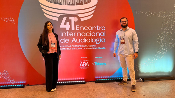 Anna Caroline Gasparini e Willian Borro Gasparini no EIA 2026 (Acervo Pessoal).