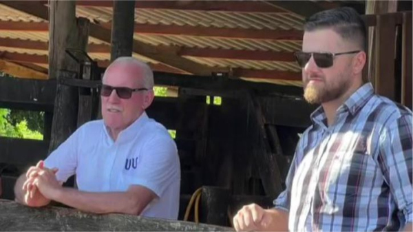 Criador e empresario Wilson Dosso e Ze Neto em Mariapolis (Reprodu??o).