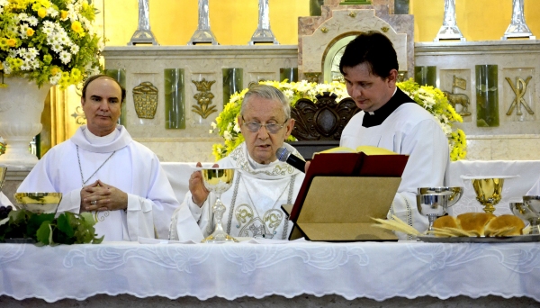 Missa celebra 80 anos do bispo emérito da Diocese de Marília, Dom Osvaldo Giuntini (Foto: Érica Montilha/Pascom Diocese).