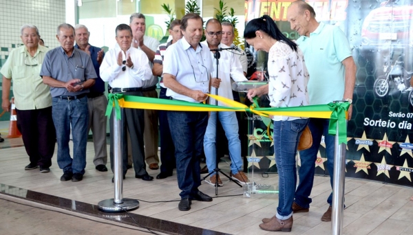 Solenidade marca a inauguração e início de funcionamento do Auto Posto Cocipa em Adamantina (Foto: Maikon Moraes).