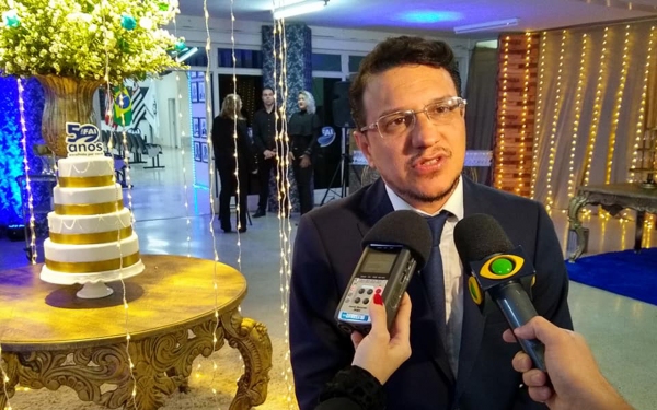 Prof. Dr. Paulo Sergio, reitor da UniFAI, no lançamento da programação de 50 anos do Centro Universitário de Adamantina (Foto: UniFAI).