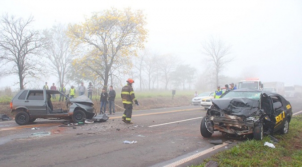 Acidente envolveu dois veículos na SP-294, na manhã deste sábado, em Dracena (Fotos: Lucas Mello/Jornal Rregional/Portal Regional).