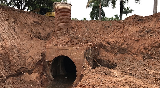 Obras de escavação no Parque dos Pioneiros (Fotos: Siga Mais).