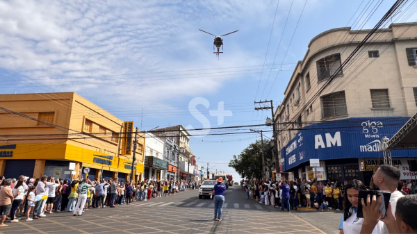Desfile do 7 de Setembro em Adamantina (Siga Mais).
