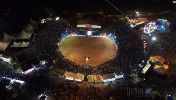 Público regional vive as expectativas e entra em contagem regressiva pelo Adamantina Rodeo Festival (AR2017), que acontece de 12 a 17 de junho próximo, no recinto poliesportivo (Imagem: Reprodução).