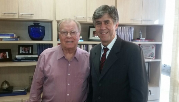 Deputado estadual Estevan Galvão e prefeito Márcio Cardim, buscam alternativas para ampliar sobrevida do aterro sanitário (Foto: Acervo Pessoal).