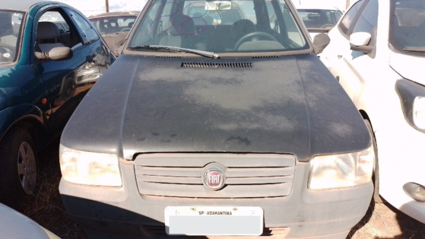 Fiat Uno com emplacamento em Adamantina, no lote a ser leiloado (Divulgacao