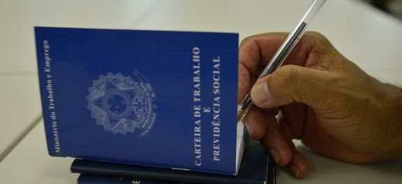 Cadastro de trabalhador doméstico pode ser feito até o dia 6, sem multa