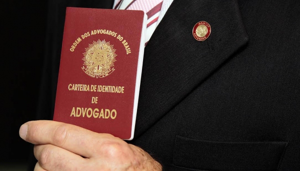 Bons índices de aprovação de alunos da UniFAI no Exame de Ordem da OAB insere novos advogados no campo profissional (Foto: Reprodução - OAB/DF).