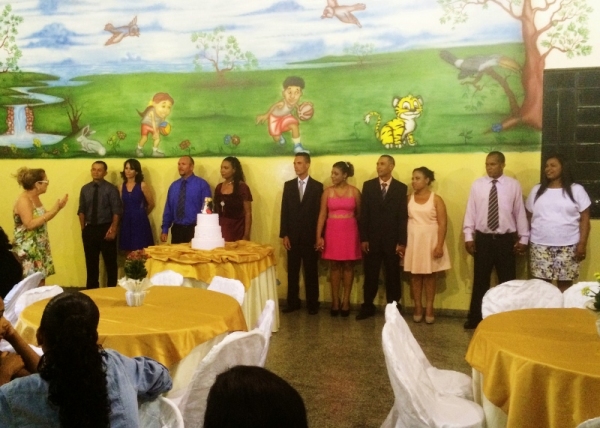 Oito casais de Adamantina oficializaram a união através de projeto do Lions Clube (Foto: Assessoria de Imprensa do Lions Clube).