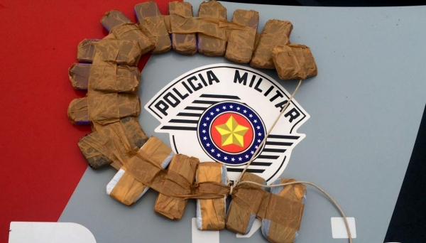 Preso do CPP cumpre pena e trabalha durante o dia, e iria introduzir 16 celulares na unidade prisional (Foto: Cedida: PolÃcia Militar).
