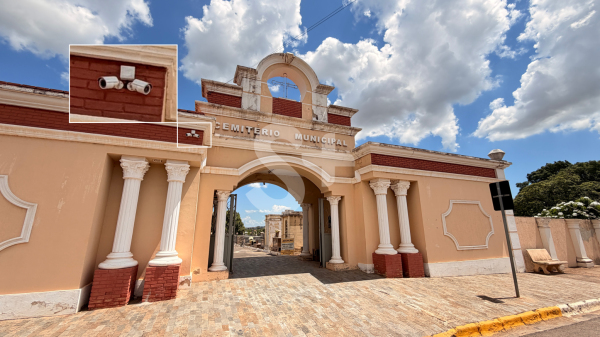 Cameras foram instaladas dentro e fora do cemiterio (Siga Mais).